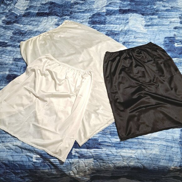 Bundle of 3 Vintage Half Slips GUC - Picture 1 of 10